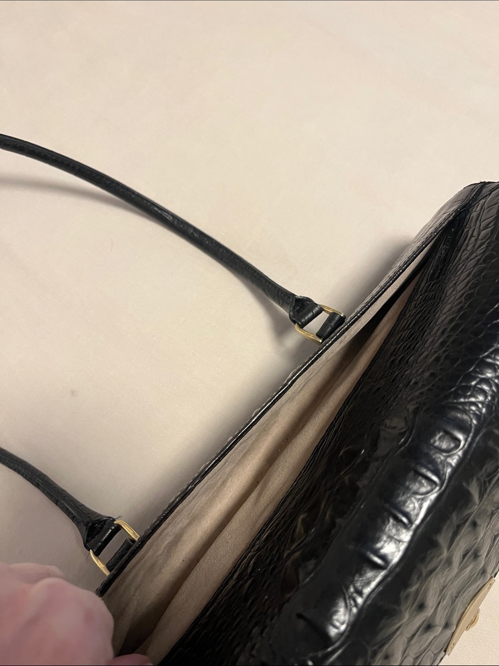 Vintage Black Dayan Melbourne Croc-Embossed Satchel East West Bag/ Gold Lock - Picture 6 of 10